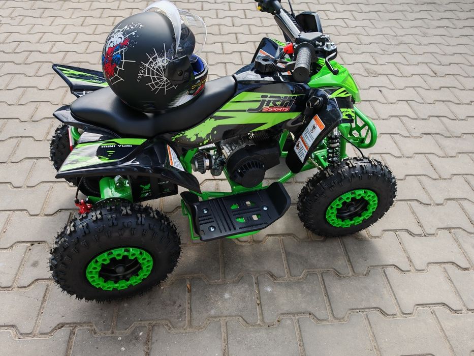 Vând ATV 49 cm benzina !