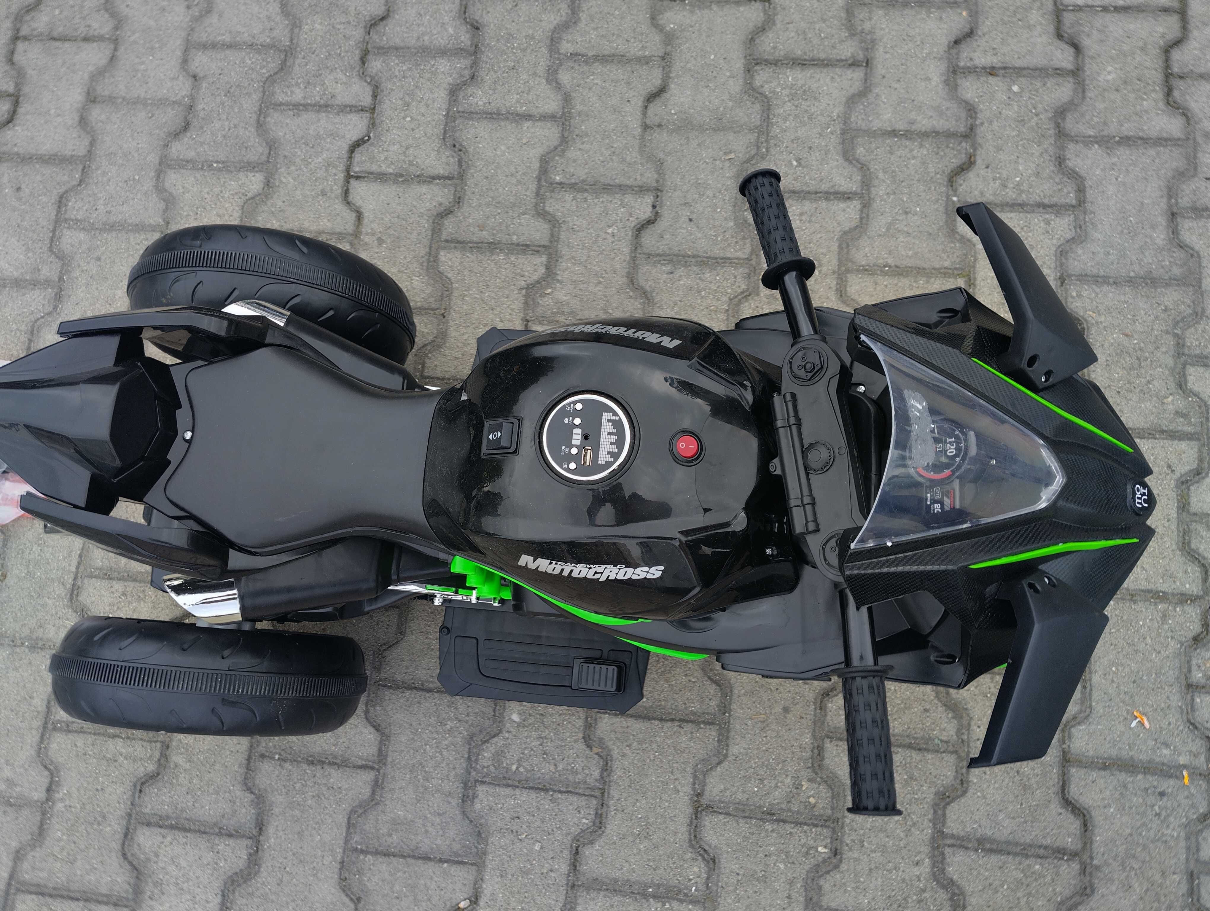 KAWASAKI акумулаторен мотор NINJA черен