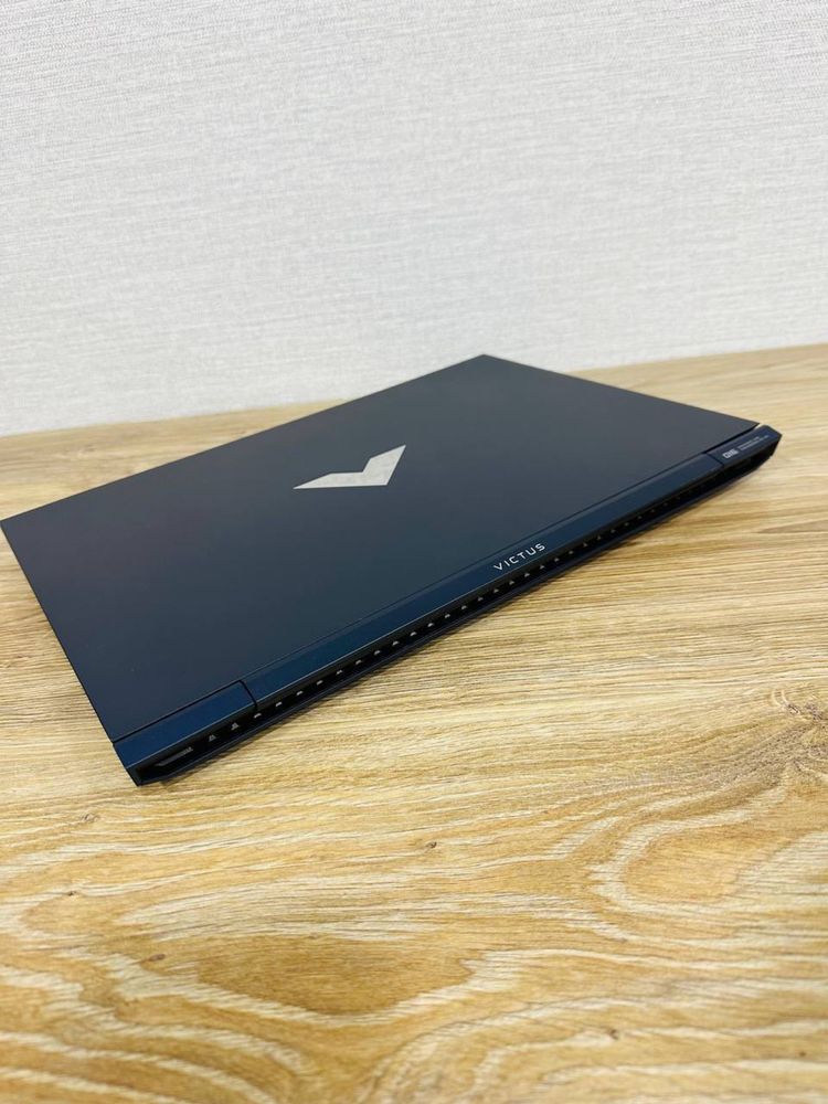 HP Victus Gaming 15-fa0051tx RTX3050 DDR6