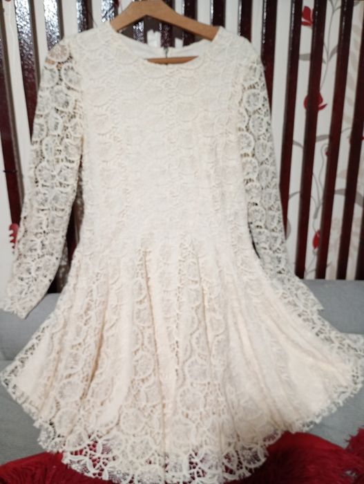 Rochie eleganta din dantela, mărimea M