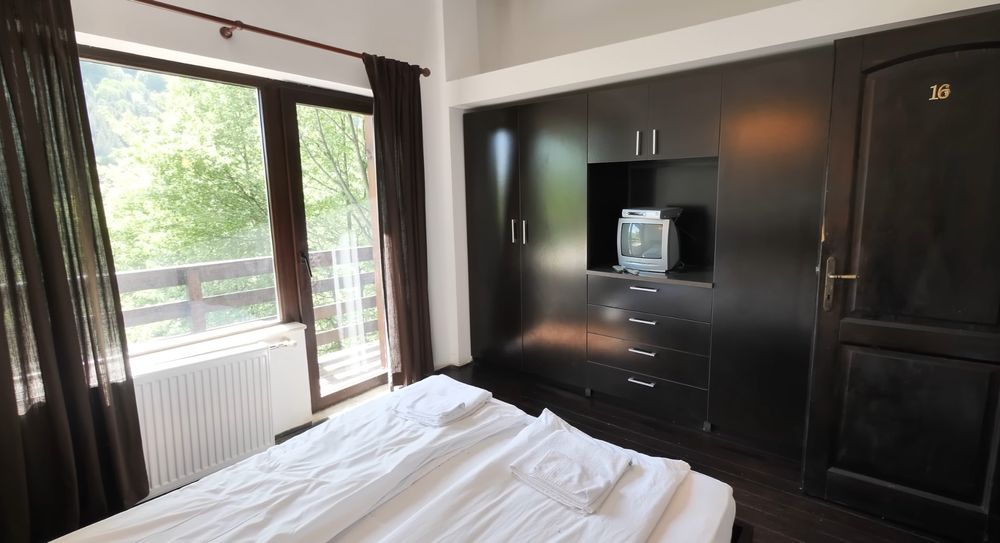 De închiriat Cabană Lepșa Disp.Craciun/Revelion