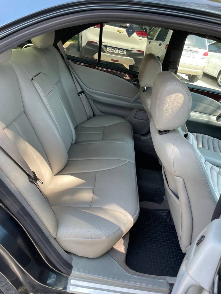 Mersedes Benz W210