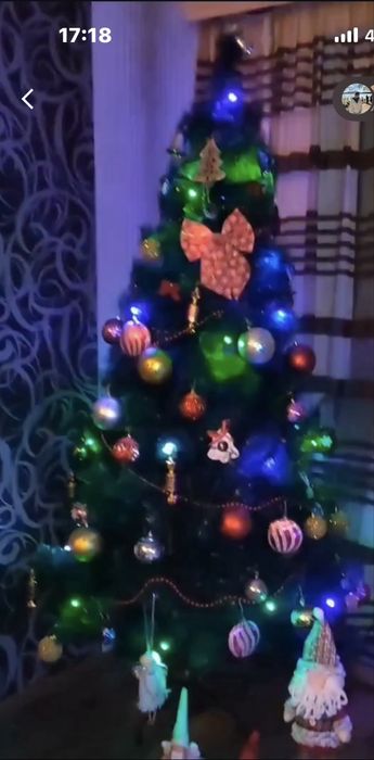 Продаю елку искусственную в отличном состоянии