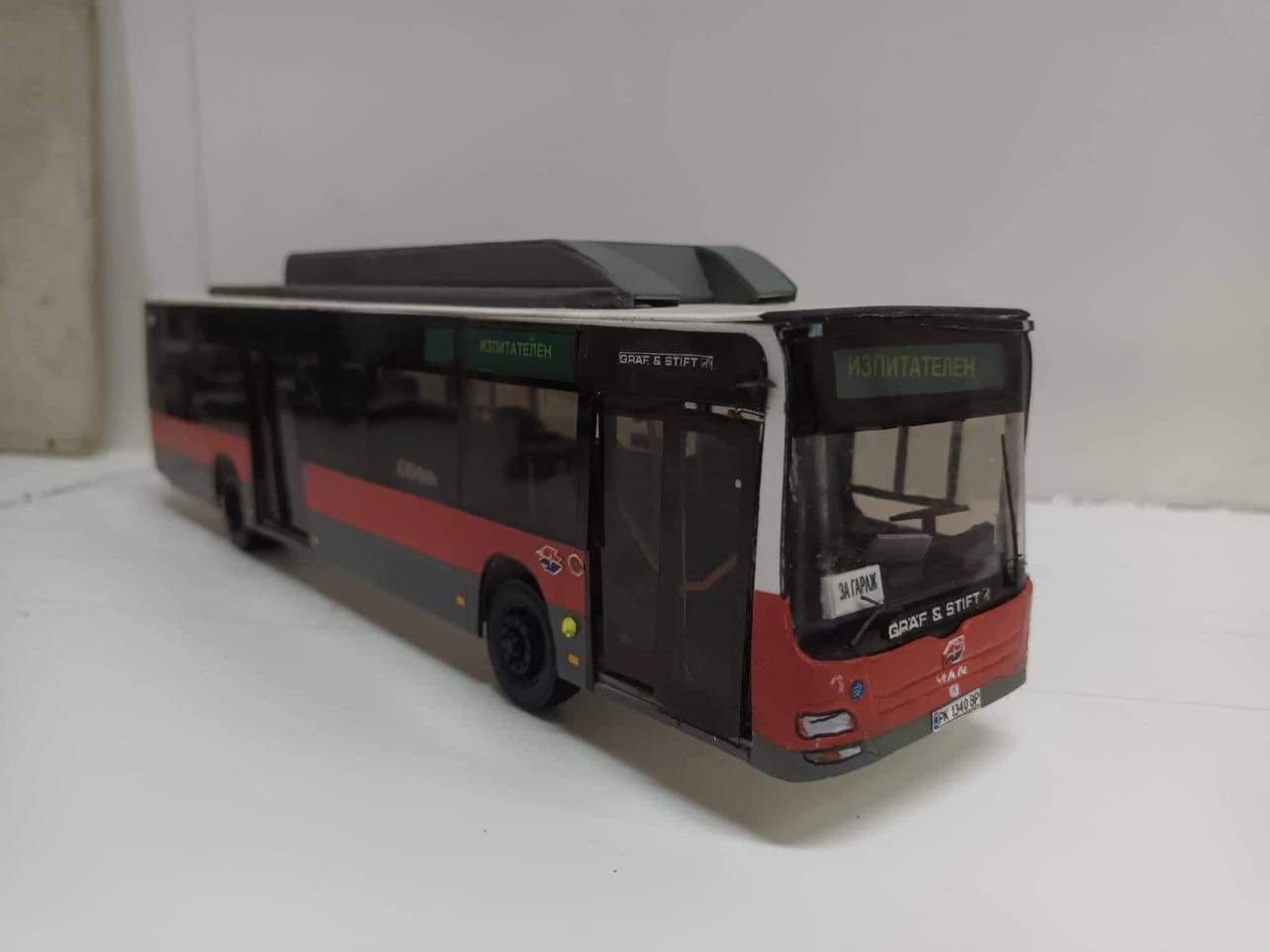 автобус макет играчки
