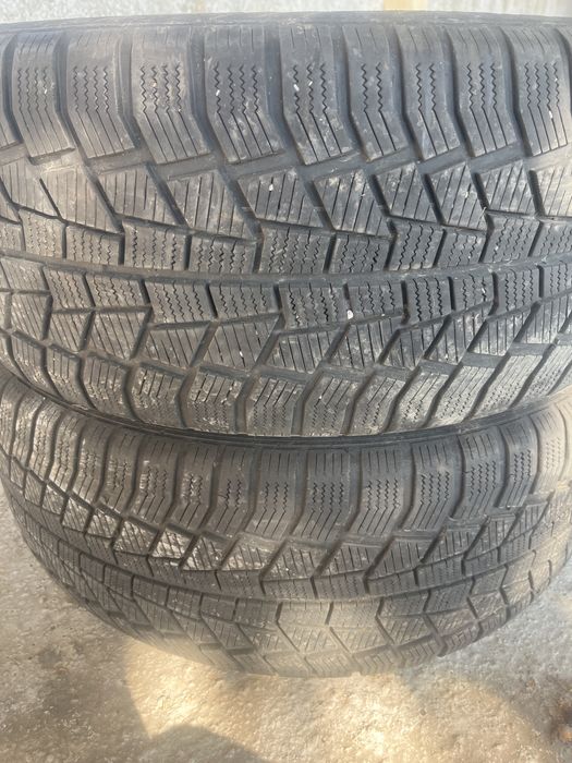 Зимни гуми 275/45/20