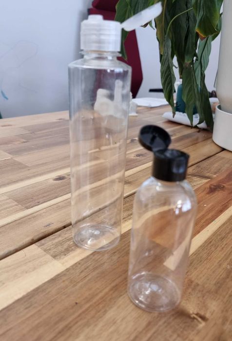 Stoc sticle plastic cu capac:  450x300 ml +250 buc x 125ml