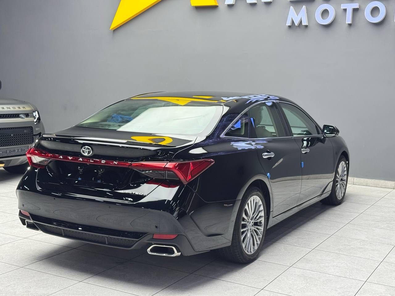 Продается Toyota Avalon