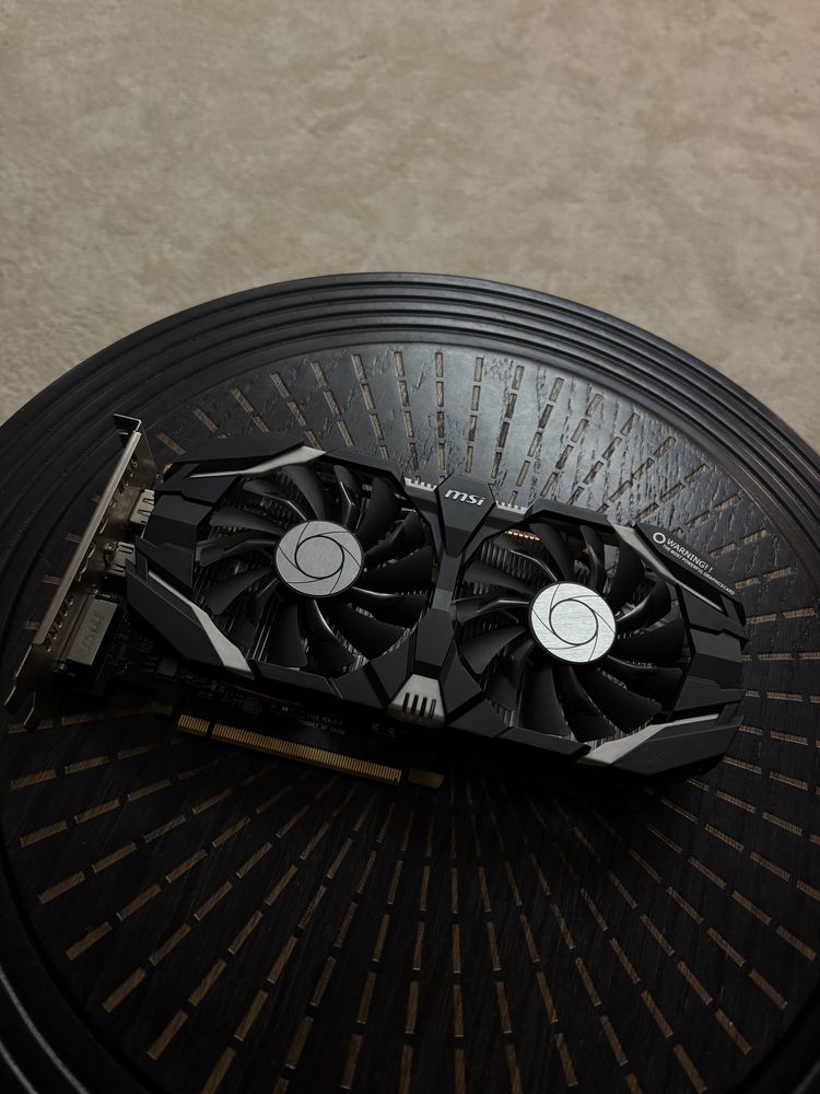 Lenovo y710 Cube GTX 1060 OC 6GB/ i5 6400 геймърски