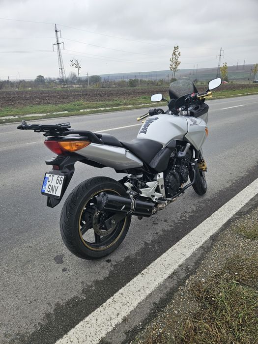 Honda CBF600 (PC38) 2005 600cc 79cp 68.000km