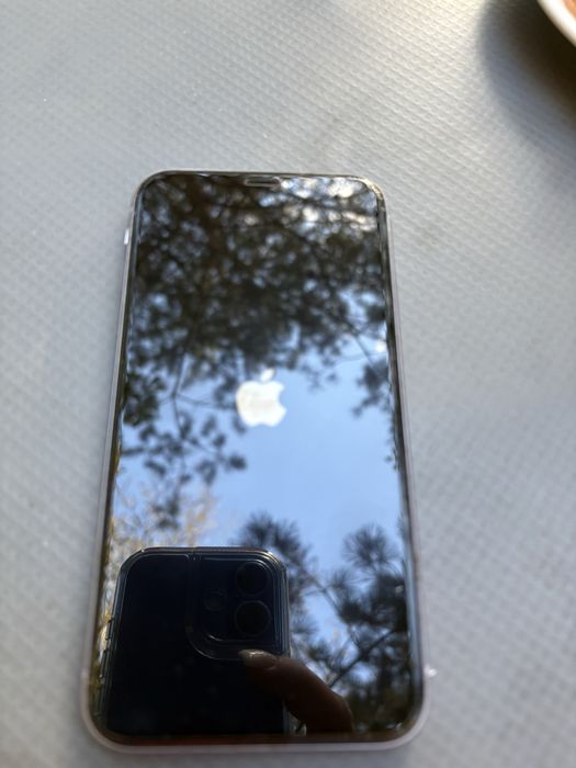 IPhone 11 - страхотно запазен