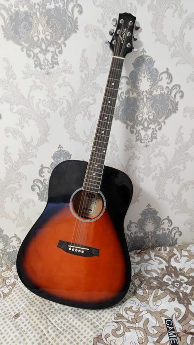 гетара акустик сотилади. пул кклиги учун сотепман