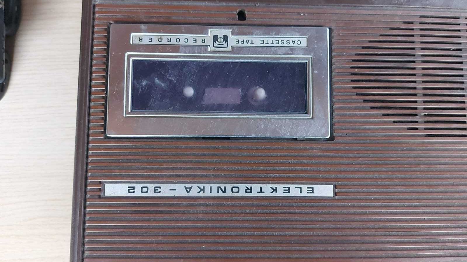 Casetofon Elektronika 302 , vechi , vintage ,are peste 50 de ani