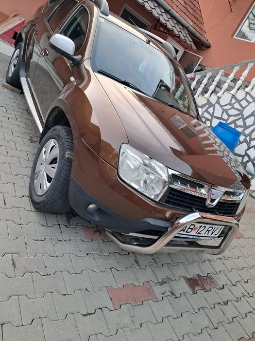 Vând Dacia DUSTER 2010