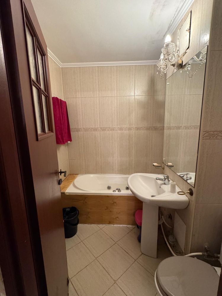 Apartament 3 camere ultracentral, chiar vis-á-vis de UMF