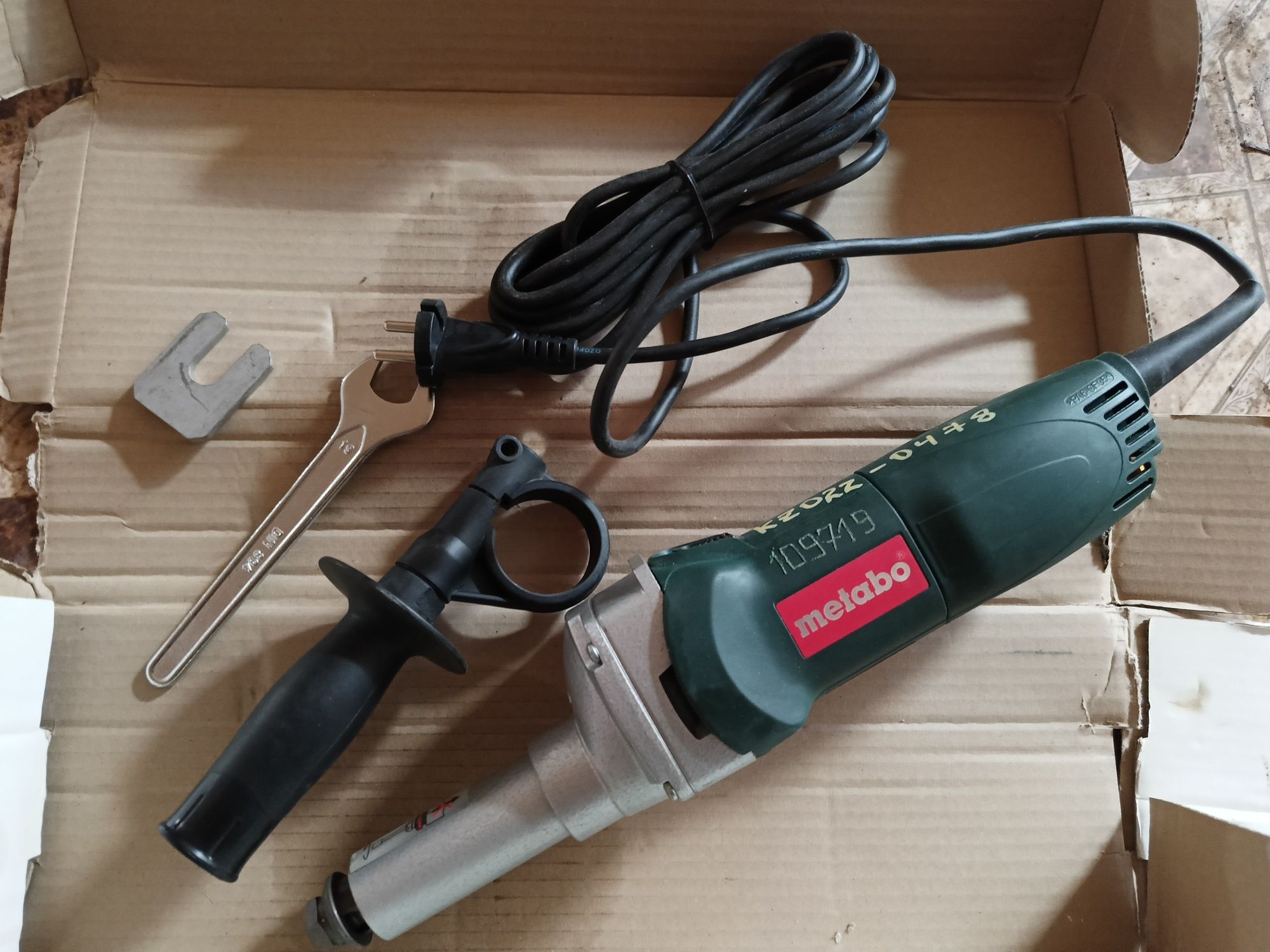 Машинка Шлифовальная прямая METABO GE 900 plus