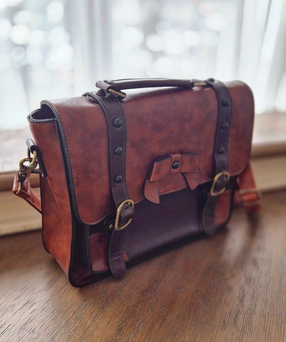 Geantă din piele ECOSUSI în două nuanțe de maro