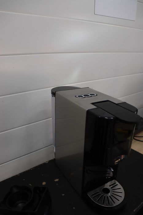 Кафемашина Princess капсули 4в1,долче густо,неспресо,падове,мляно кафе