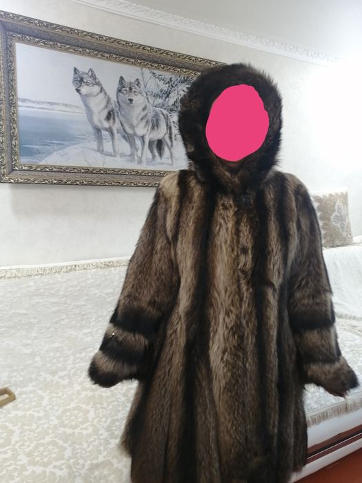 Шуба енота б/у  в отличном состоянии