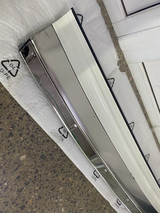 Накладка задний бампер Lexus Lx 570