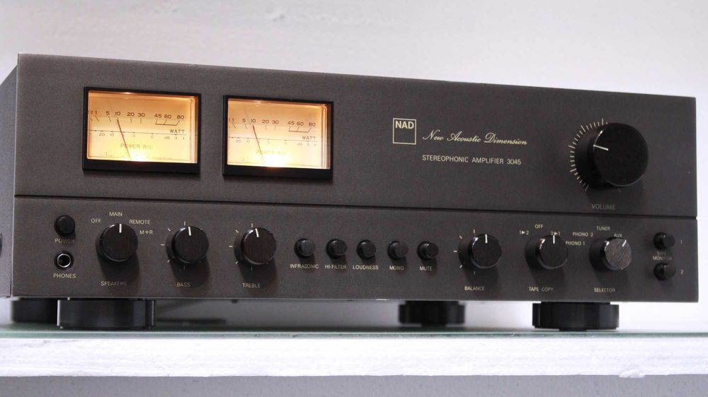 Statie/Amplificator NAD 3045(2x65W,1978)
