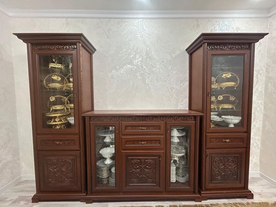 Шкаф для гостинной