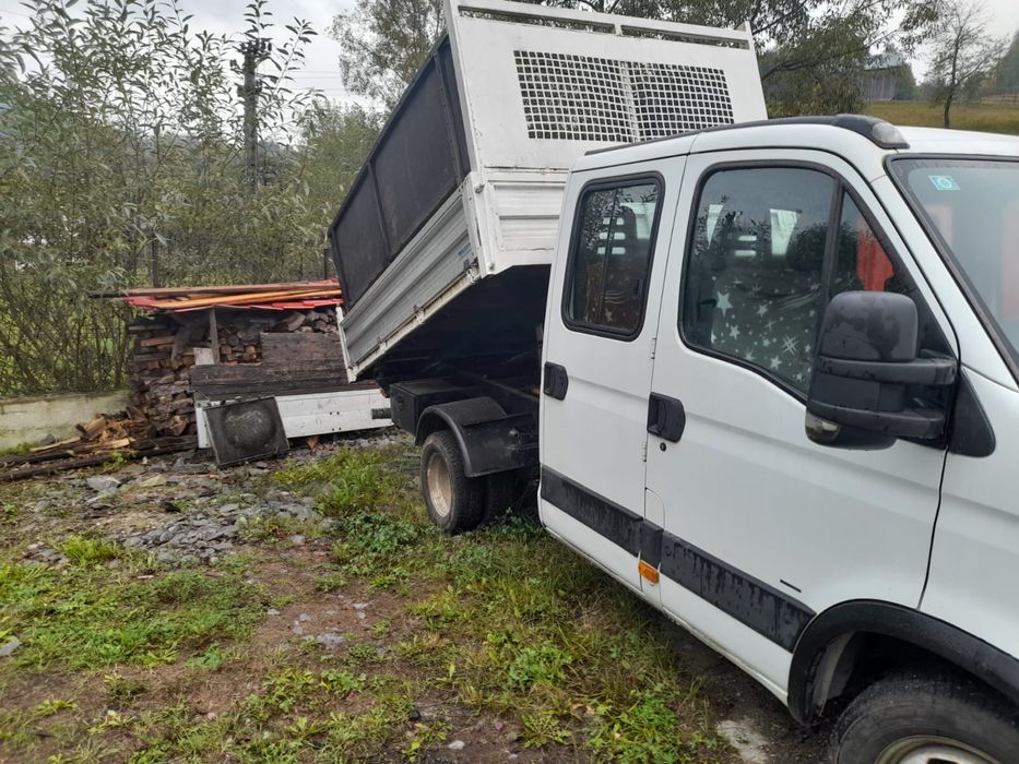 Camioneta Iveco basculabila