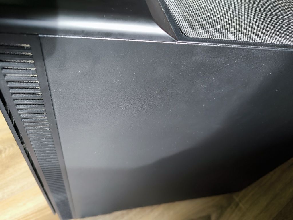 Carcasa Cooler Master opțional sursa Corsair 650w