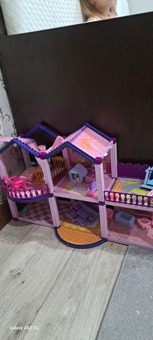 Продам кукольные домики,в идеальном состоянии