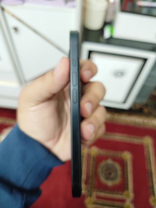 iPhone 15 100% ёмкость кора ранг идеал состояние