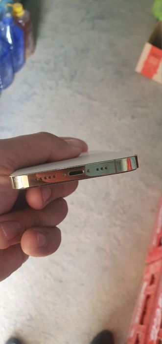 Iphon 12 pro  128 talik