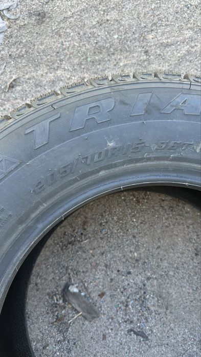 Продам зимние шины Triangle 205/70/R15 проездил 1 сезон