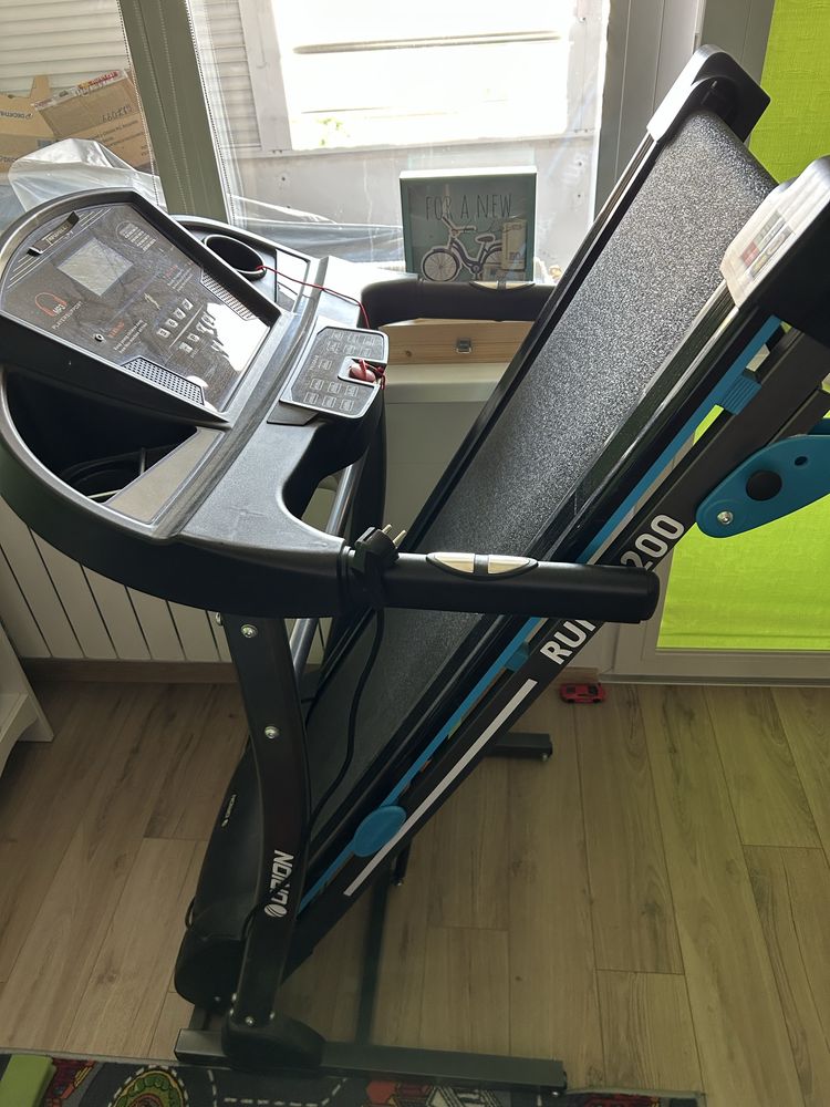 Бягаща пътека Smart Run M200