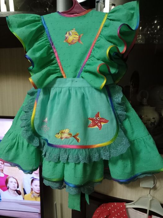 Платье на девочку