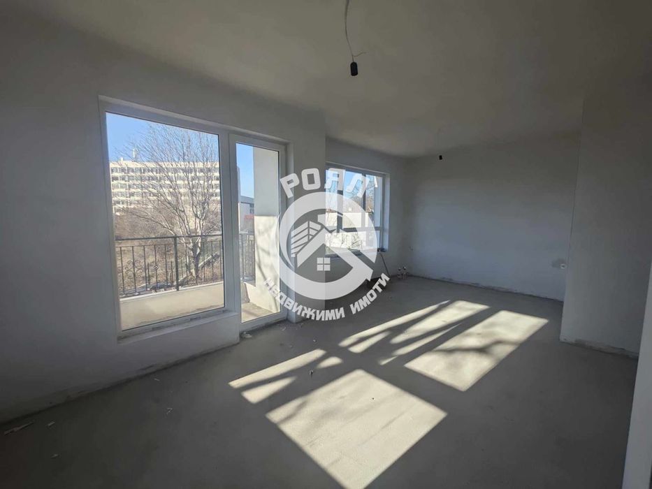 Продава се Тристаен апартамент в Пловдив, Коматевски възел - 102 кв.м за 1098 €/кв.м - Снимка #3