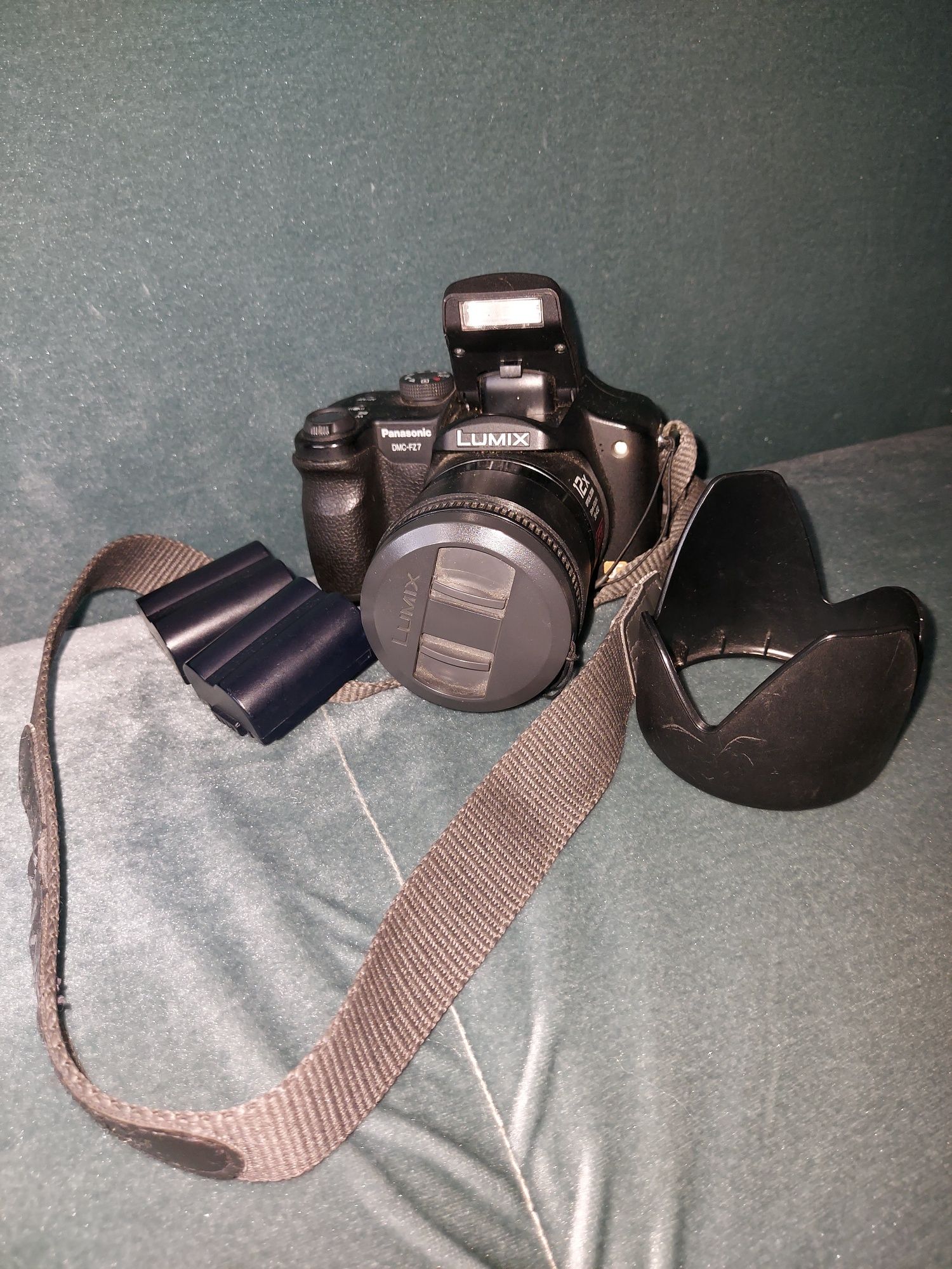 Panasonic камера DMC-F27