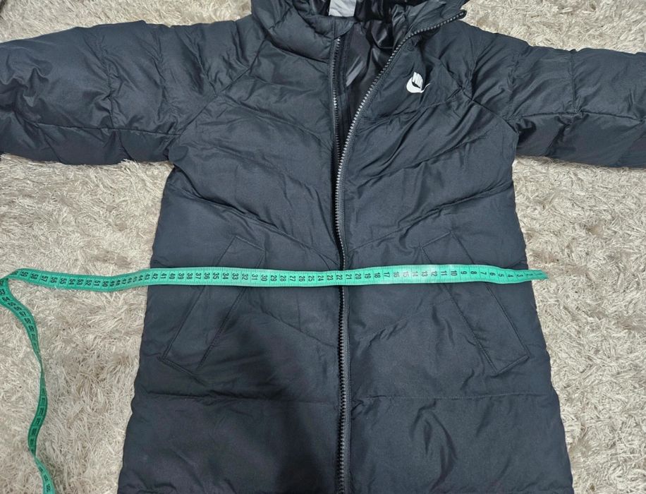 Geaca Nike neagra marimea copii S (128-134)