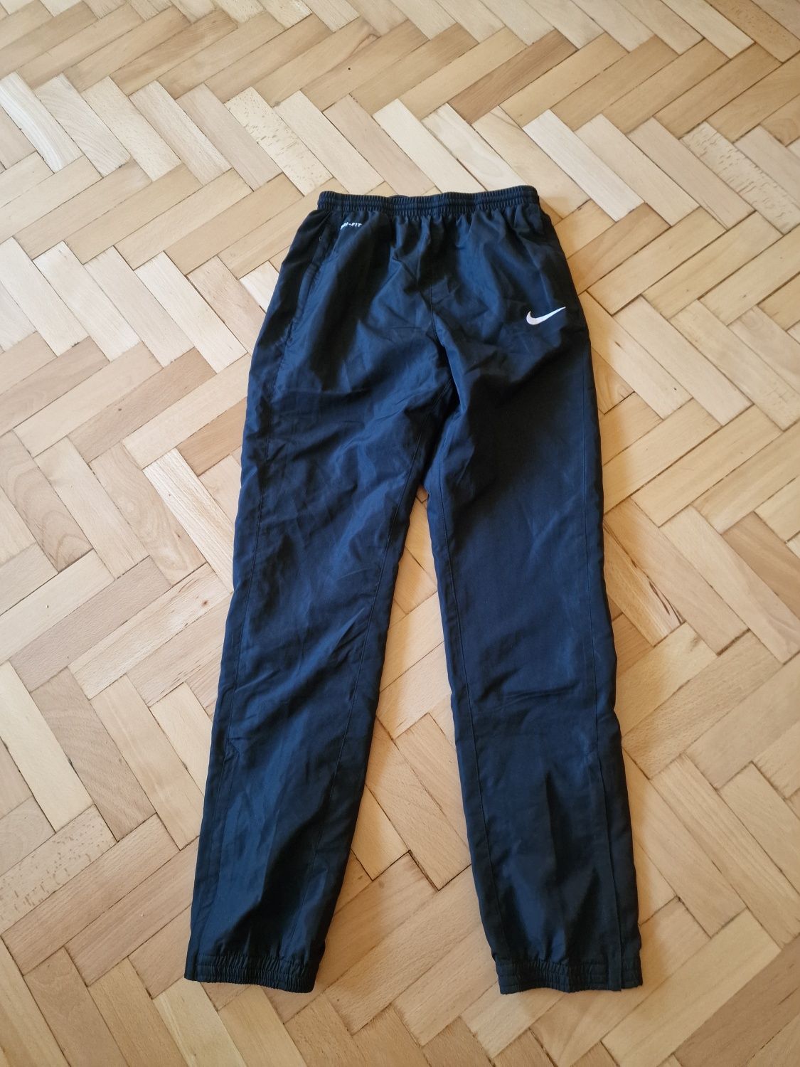 Юношеско долнище Nike L
