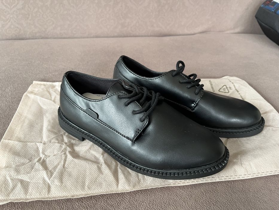 Официални обувки Zara