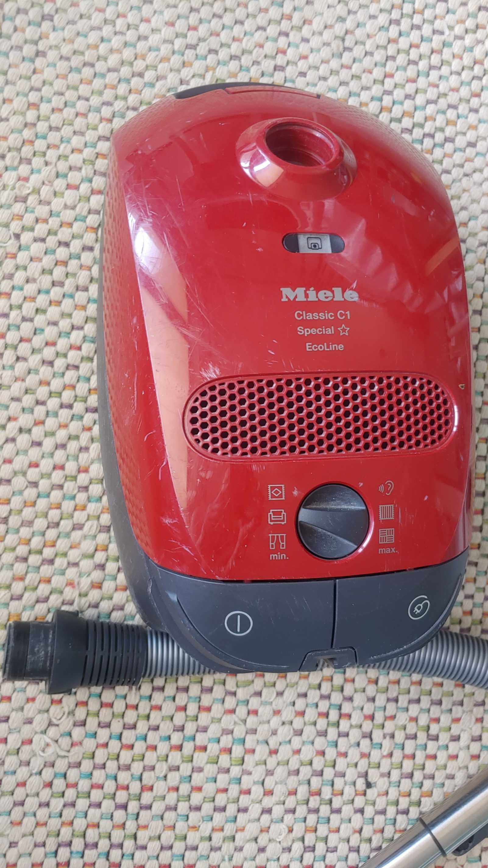 Прахосмукачка MIELE CLASSIC C1