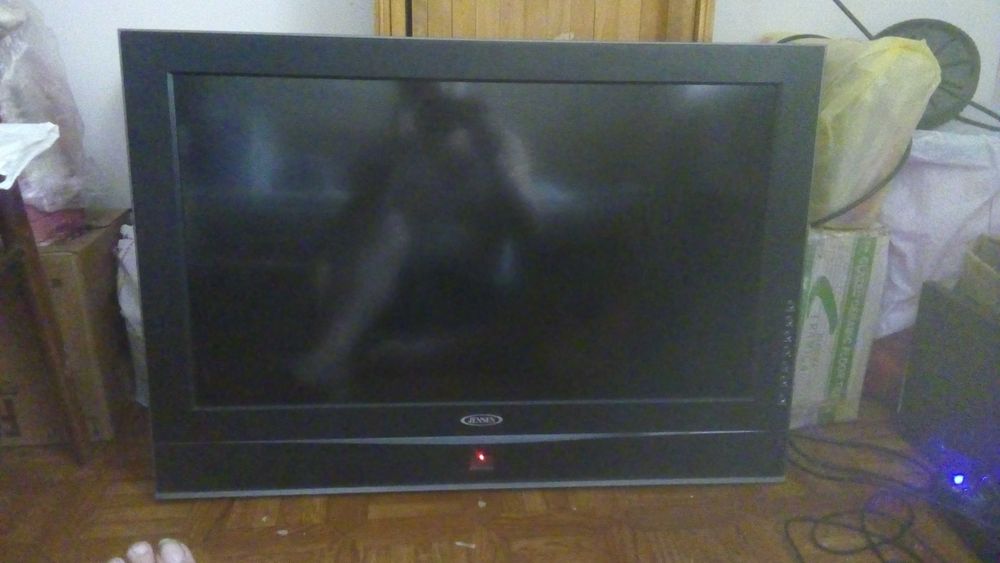 ЖК. Телевизор JENSEN. Вход - HDMI. VGA. Пульта нет. Цена. 10 000 тг.