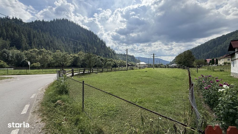 Teren intravilan cu deschidere mare la drum