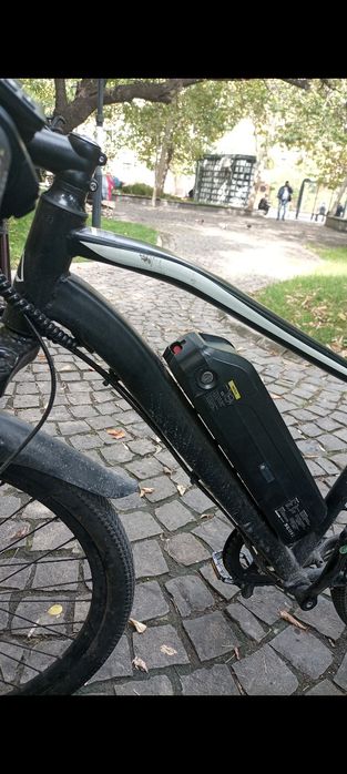 Vând urgent bicicleta electrica