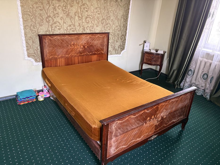 Срочно продам спальный гарнитур