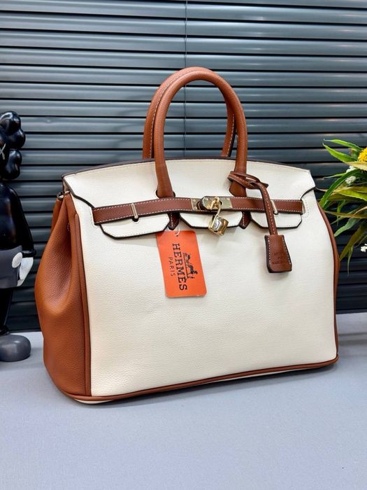 Geanta Hermes noua !!! Dimensiuni 36/30 !!!