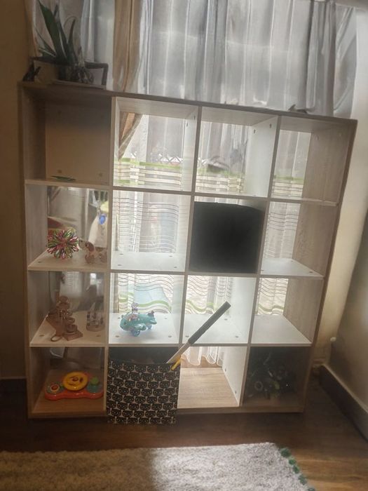 Raft Multifuncțional pentru jucării sau alt decor cu 16 compartimente