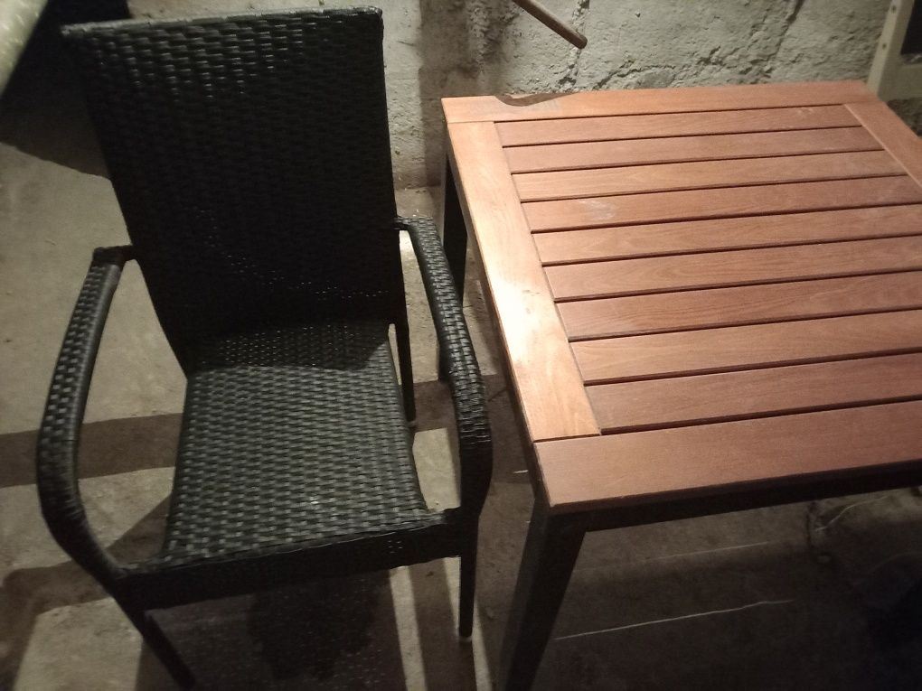 Set masa cu  2 scaune
