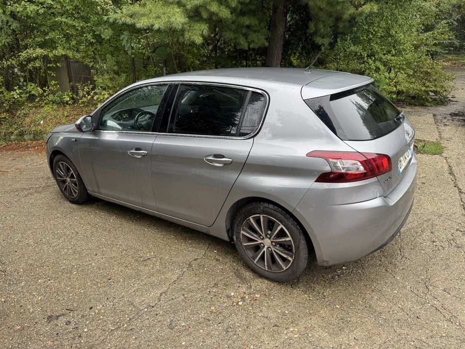 Peugeot 308 - 1.2 benzina - Euro 6 - an fabricatie 2015