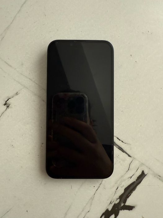 Iphone 14, cu putine urme de folosita