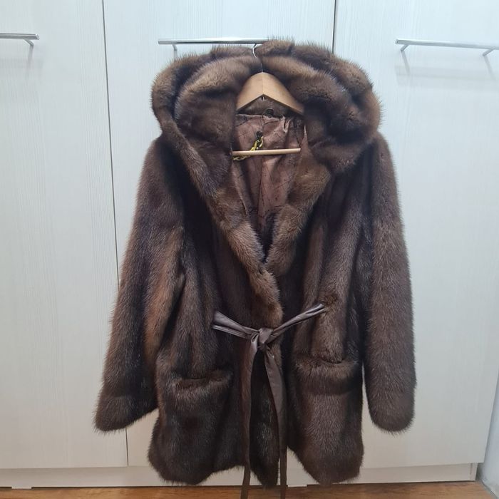 Продам норковую шубу