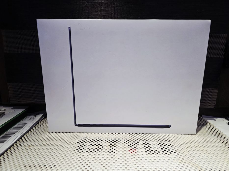 MacBook Air 13, M2, SSD 256GB, 8GB Ram, 10/10, Cutie, Cablu, Incărcăto